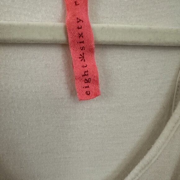 Eight Sixty Ruffle White Blouse Size Large - Picture 3 of 6